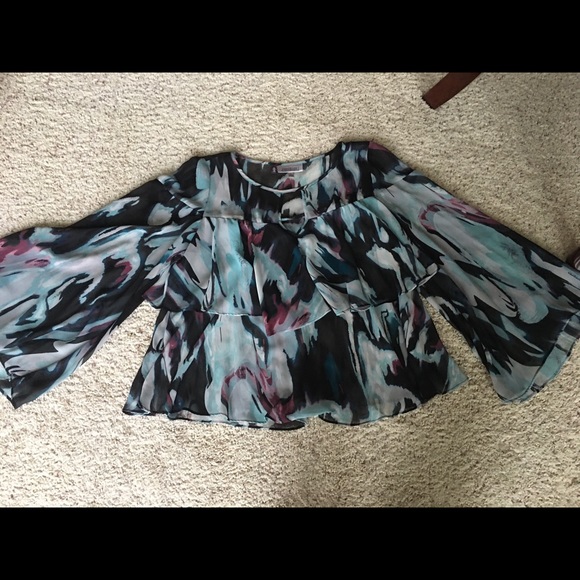 JLo Ruffled Blouse - Picture 2 of 7